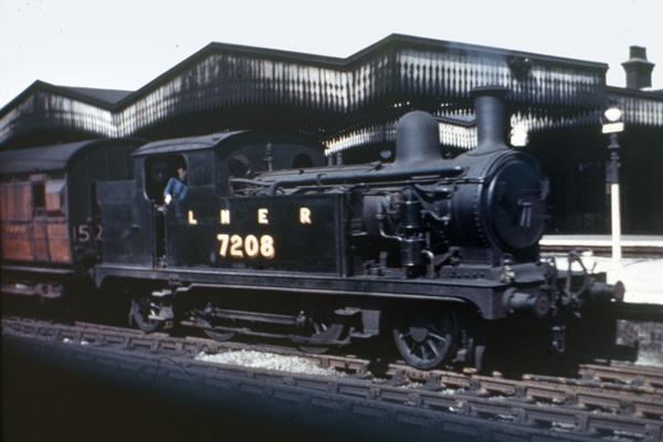 Click for full size image in a pop-up window. Use 'X' to close