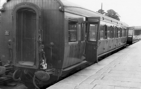 Click for full size image in a pop-up window. Use 'X' to close